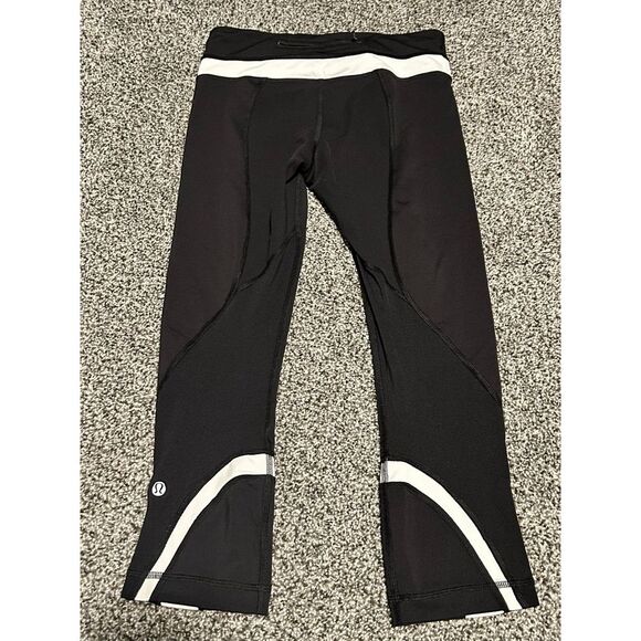 Lululemon Athletics Capri leggings size 4 D10 - Picture 2 of 4